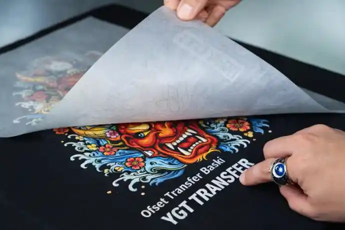 Çok renkli ve detaylı tasarımlar için yüksek çözünürlüklü ofset transfer baskı